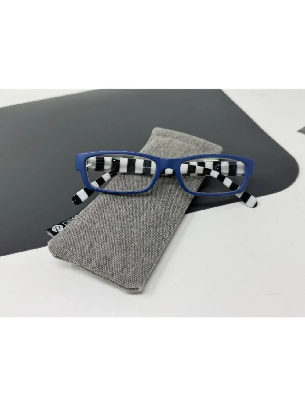 Peepers 272 + 1.25 Reading Glasses Blue W Black & White Temples